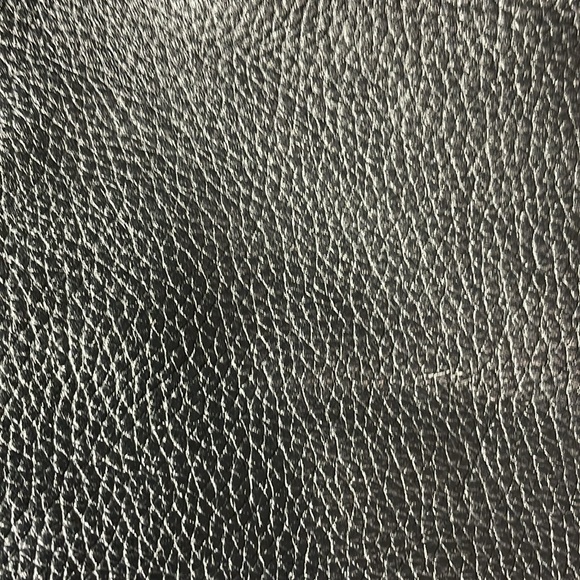 Danier black leather purse - excellent shape.  Pebbled leather - Picture 15 of 17